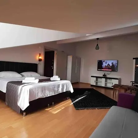 Manzarali Ev Teras Ürgüp